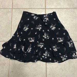 Loft mini ruffle floral skirt navy